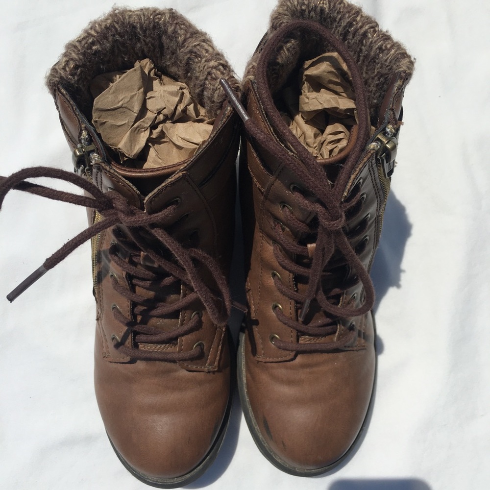 Combat Low Heel Lace up Zipper Boots. Womens 4